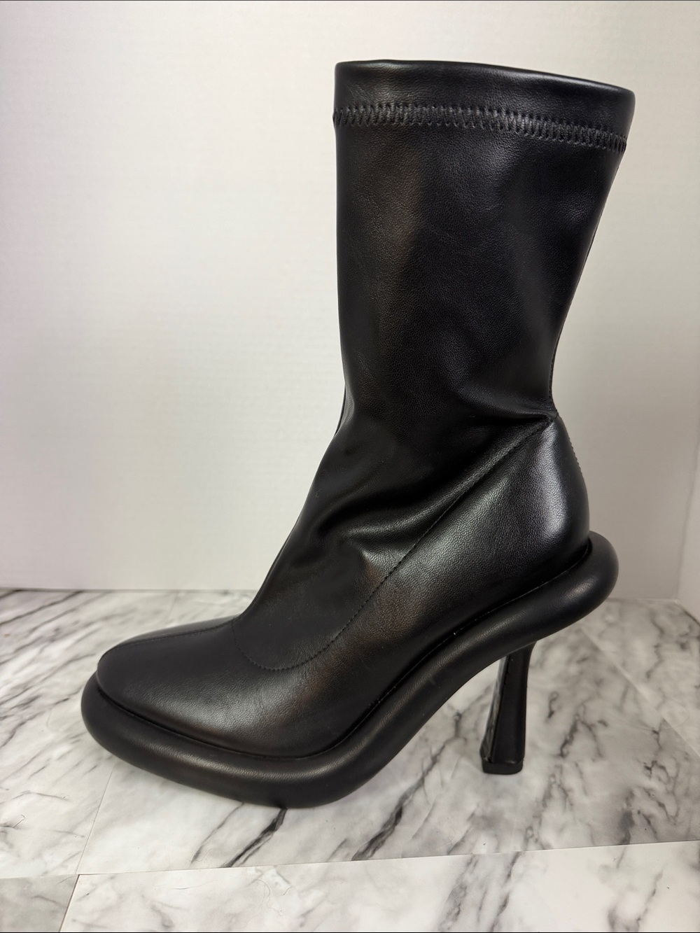 Azalea Wang women’s tarrow stiletto pu bootie black size 8.